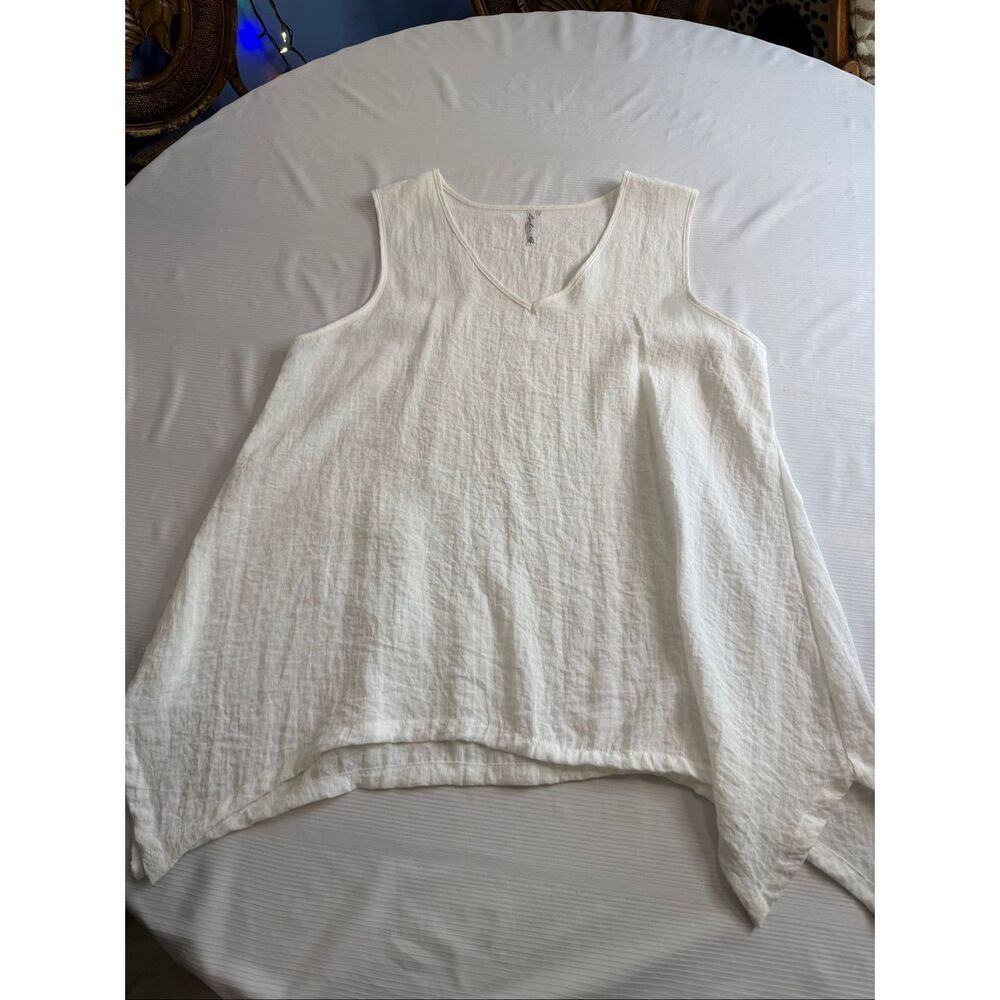 Lulu B Women’s White Flowy V Neck Tank Top Plus Size 1X